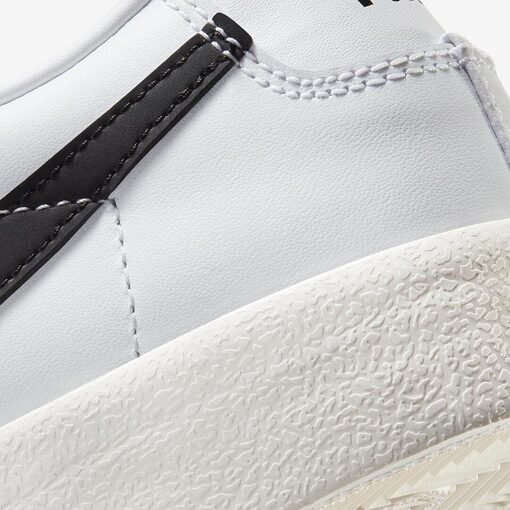Baskets Nike Blazer Low '77 Vintage DA6364-101 https://mastersportdz.store original Algerie DZ