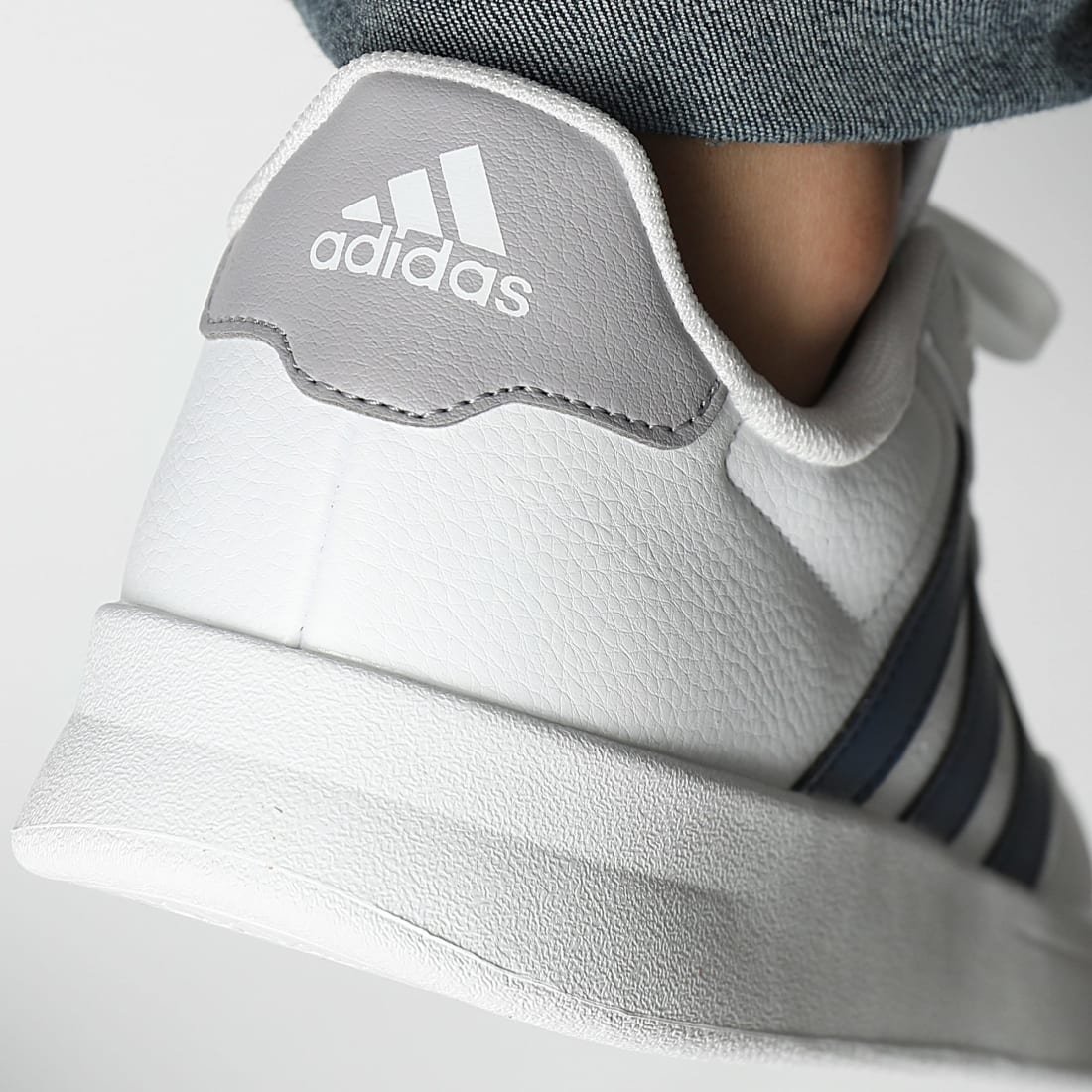 Chaussure adidas Breaknet 2.0 IG6887 https://mastersportdz.store original Algerie DZ Chaussure adidas Breaknet 2.0 IG6887 https://mastersportdz.store original Algerie DZ