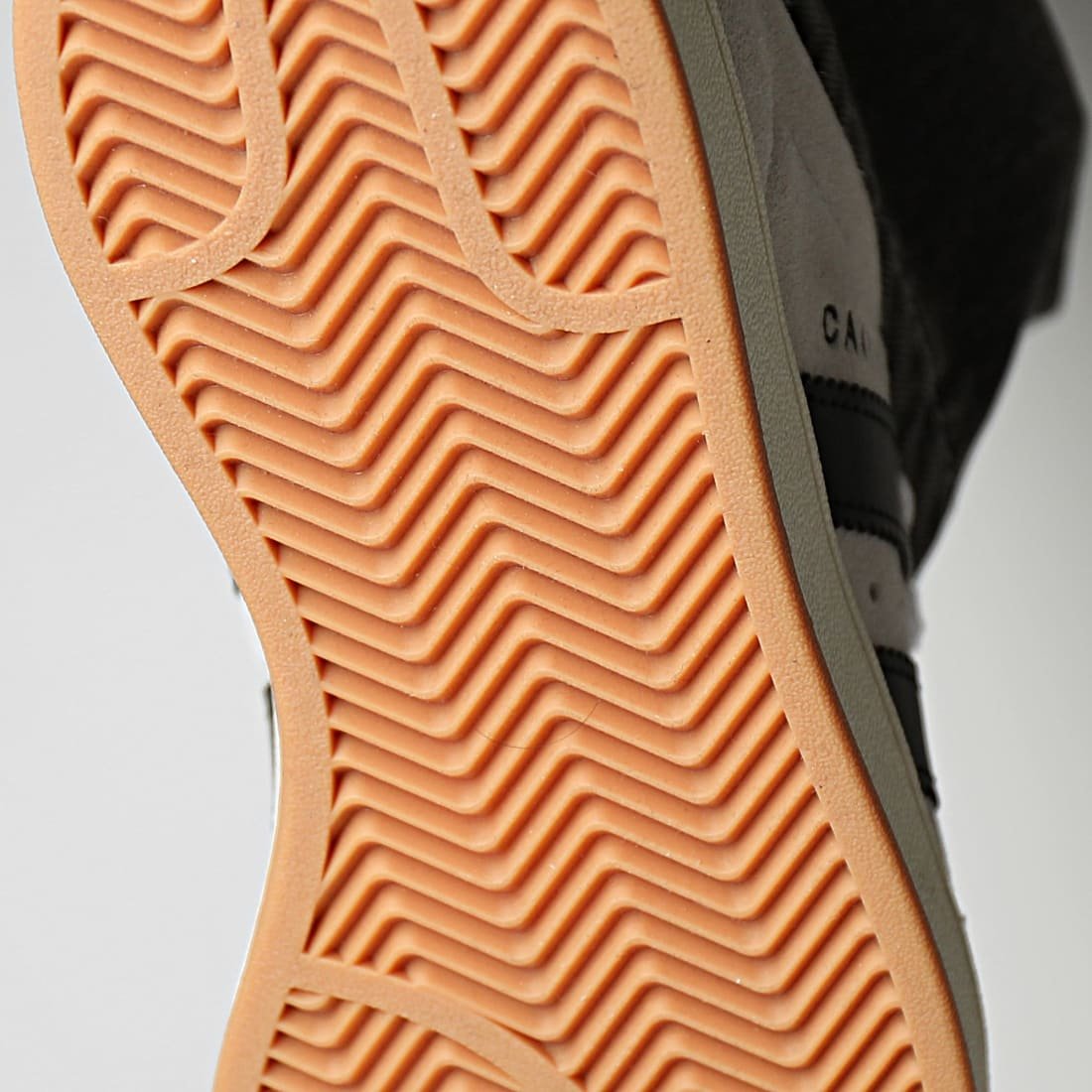 Baskets Adidas Campus 00s Femmes GY0042 https://mastersportdz.store original Algerie DZ Baskets Adidas Campus 00s Femmes GY0042 https://mastersportdz.store original Algerie DZ