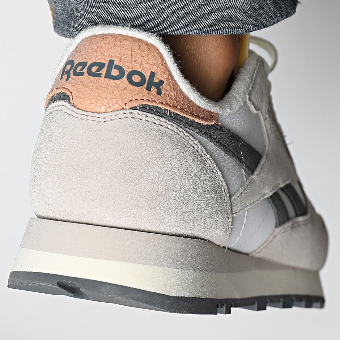 Baskets Reebok Classic Leather 100201109 https://mastersportdz.store original Algerie DZ Baskets Reebok Classic Leather 100201109 https://mastersportdz.store original Algerie DZ