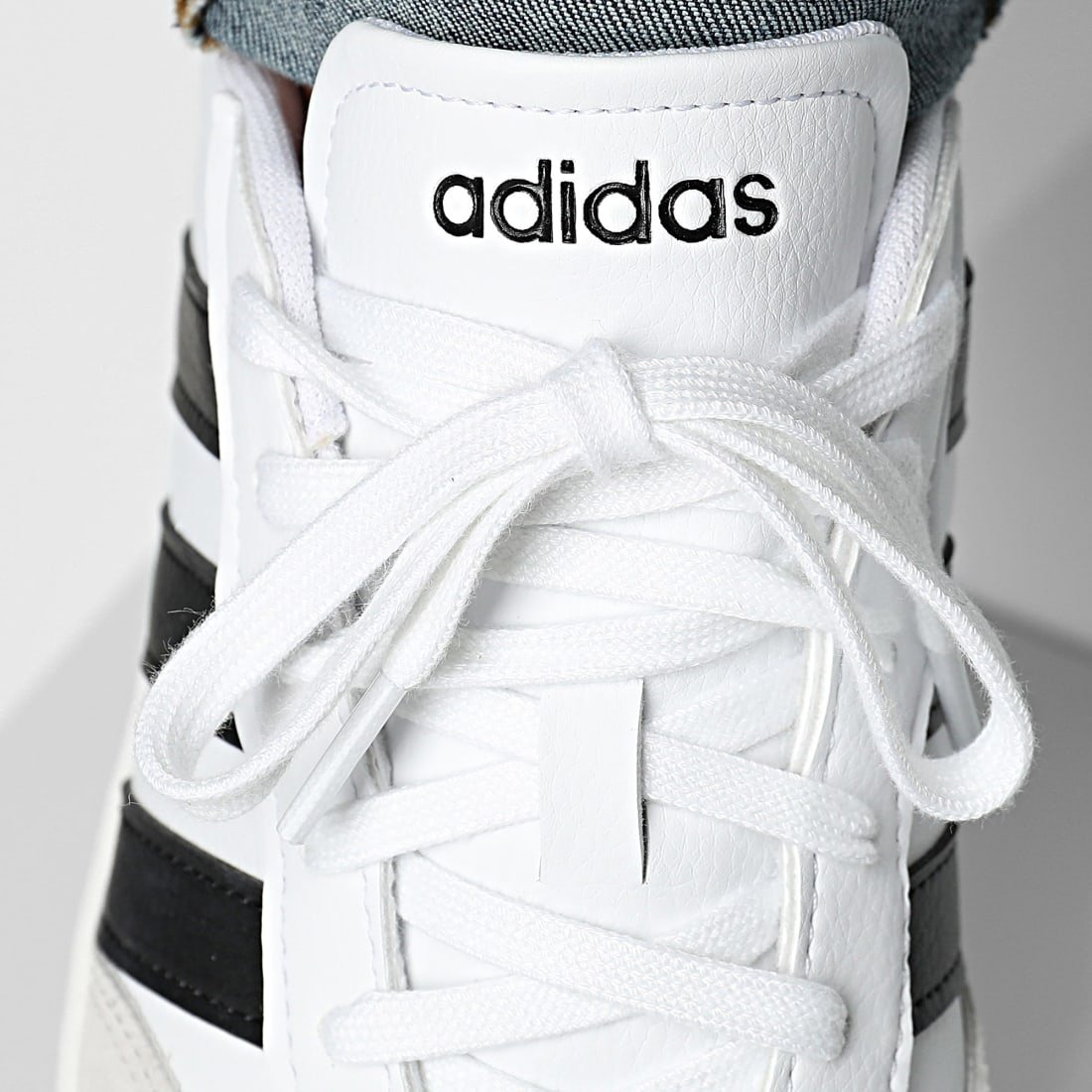 Chaussure Adidas Barreda JI2306 https://mastersportdz.store original Algerie DZ Chaussure Adidas Barreda JI2306 https://mastersportdz.store original Algerie DZ