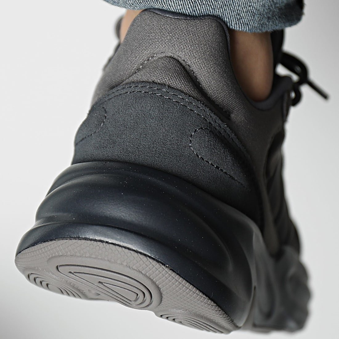 Chaussure Adidas Ozelle Cloudfoam IG5984 https://mastersportdz.store original Algerie DZ Chaussure Adidas Ozelle Cloudfoam IG5984 https://mastersportdz.store original Algerie DZ