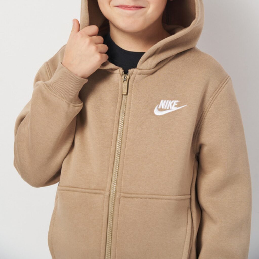 Ensemble de Survêtement Nike Sportswear Club Fleece Enfant FD3114-247 https://mastersportdz.store original Algerie DZ Ensemble de Survêtement Nike Sportswear Club Fleece Enfant FD3114-247 https://mastersportdz.store original Algerie DZ