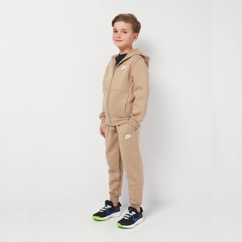 Ensemble de Survêtement Nike Sportswear Club Fleece Enfant FD3114-247 https://mastersportdz.store original Algerie DZ Ensemble de Survêtement Nike Sportswear Club Fleece Enfant FD3114-247 https://mastersportdz.store original Algerie DZ
