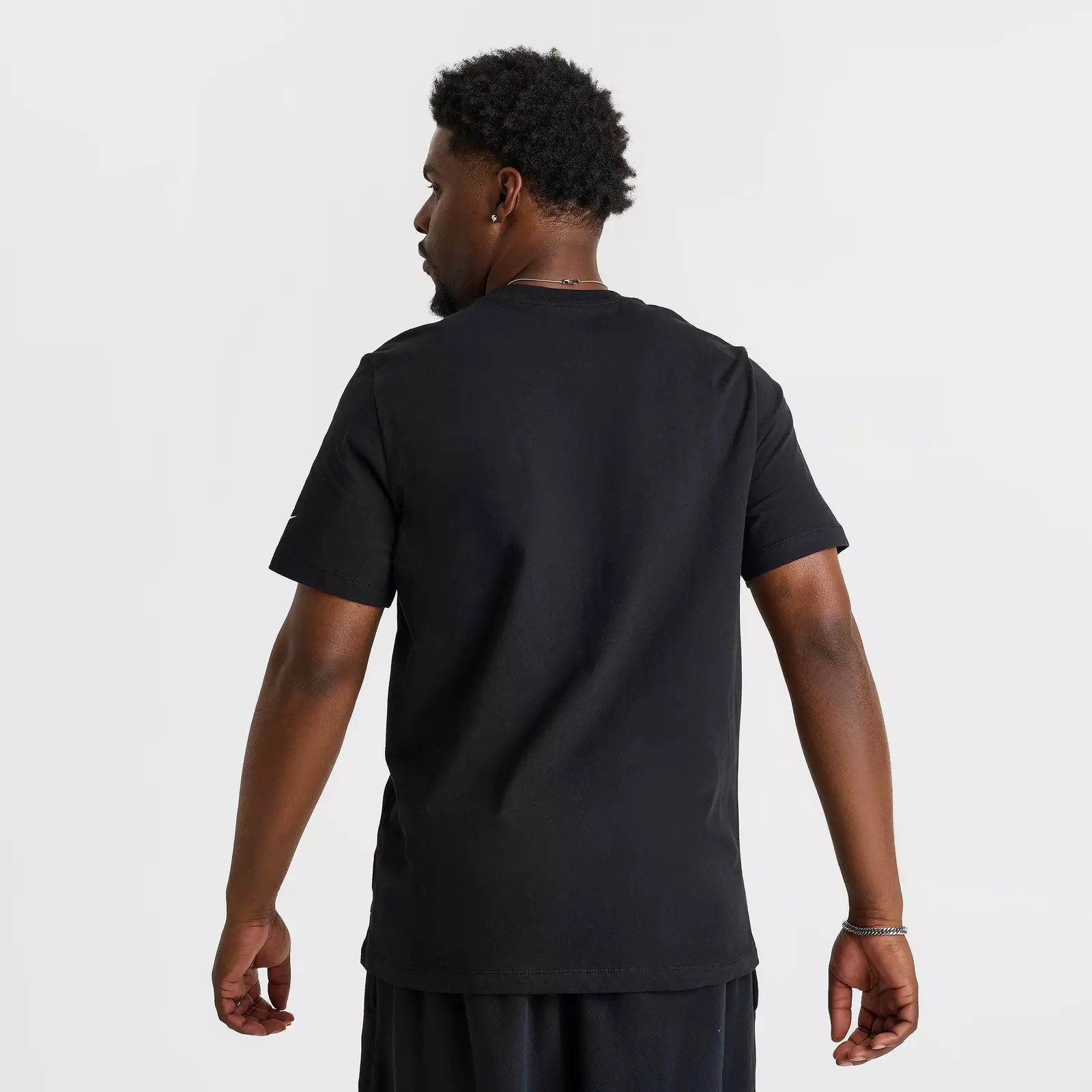 T-shirt Nike Sportswear Triple Swoosh homme HQ8094-010 https://mastersportdz.store original Algerie DZ T-shirt Nike Sportswear Triple Swoosh homme HQ8094-010 https://mastersportdz.store original Algerie DZ