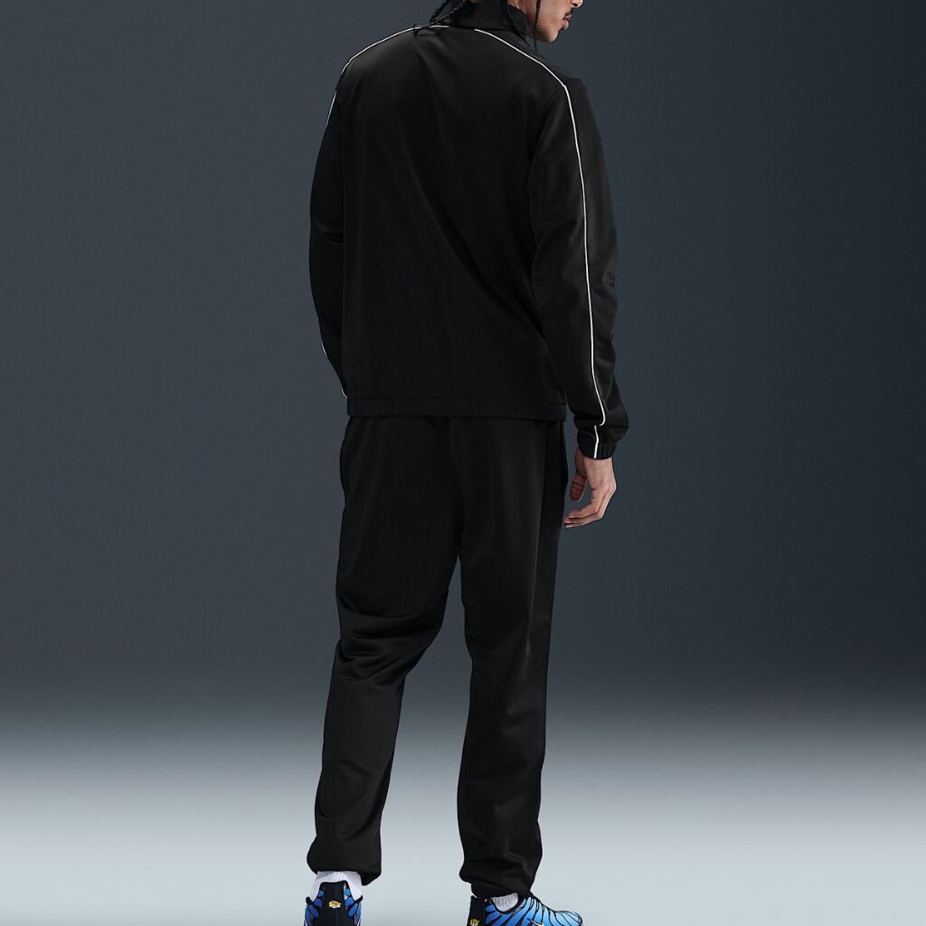 Ensemble de Survêtement Nike Sportswear Club HV1444-010 https://mastersportdz.store original Algerie DZ Ensemble de Survêtement Nike Sportswear Club HV1444-010 https://mastersportdz.store original Algerie DZ