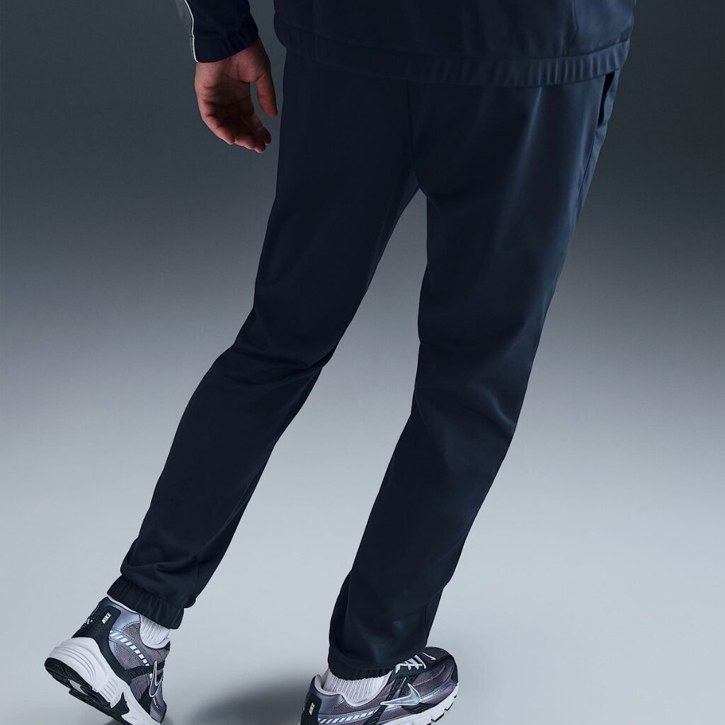 Ensemble de Survêtement Nike Sportswear Club HV1444-010 https://mastersportdz.store original Algerie DZ Ensemble de Survêtement Nike Sportswear Club HV1444-010 https://mastersportdz.store original Algerie DZ