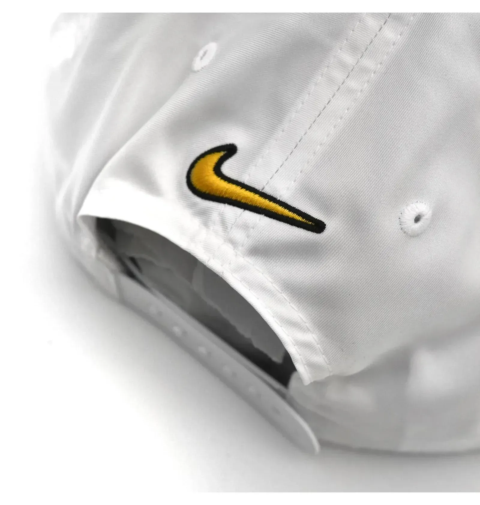 Casquette Nike Dri-FIT Club FN9888-100 https://mastersportdz.store original Algerie DZ Casquette Nike Dri-FIT Club FN9888-100 https://mastersportdz.store original Algerie DZ