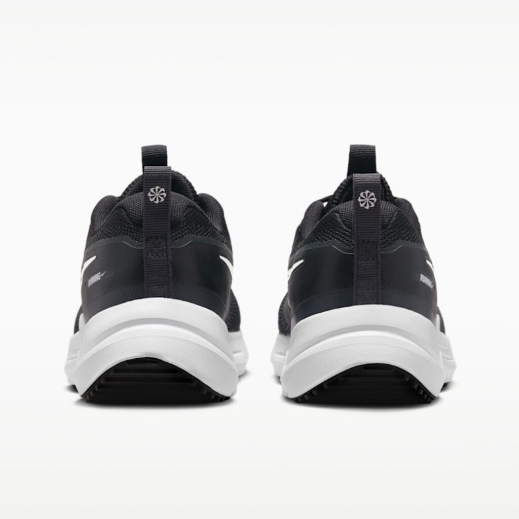 Basket Nike Cosmic Runner HM4402-003 https://mastersportdz.store original Algerie DZ Basket Nike Cosmic Runner HM4402-003 https://mastersportdz.store original Algerie DZ