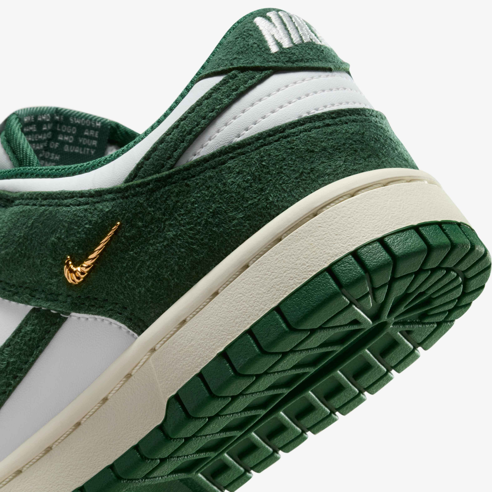 Basket Nike Dunk Low IB4417-100 https://mastersportdz.store original Algerie DZ Basket Nike Dunk Low IB4417-100 https://mastersportdz.store original Algerie DZ