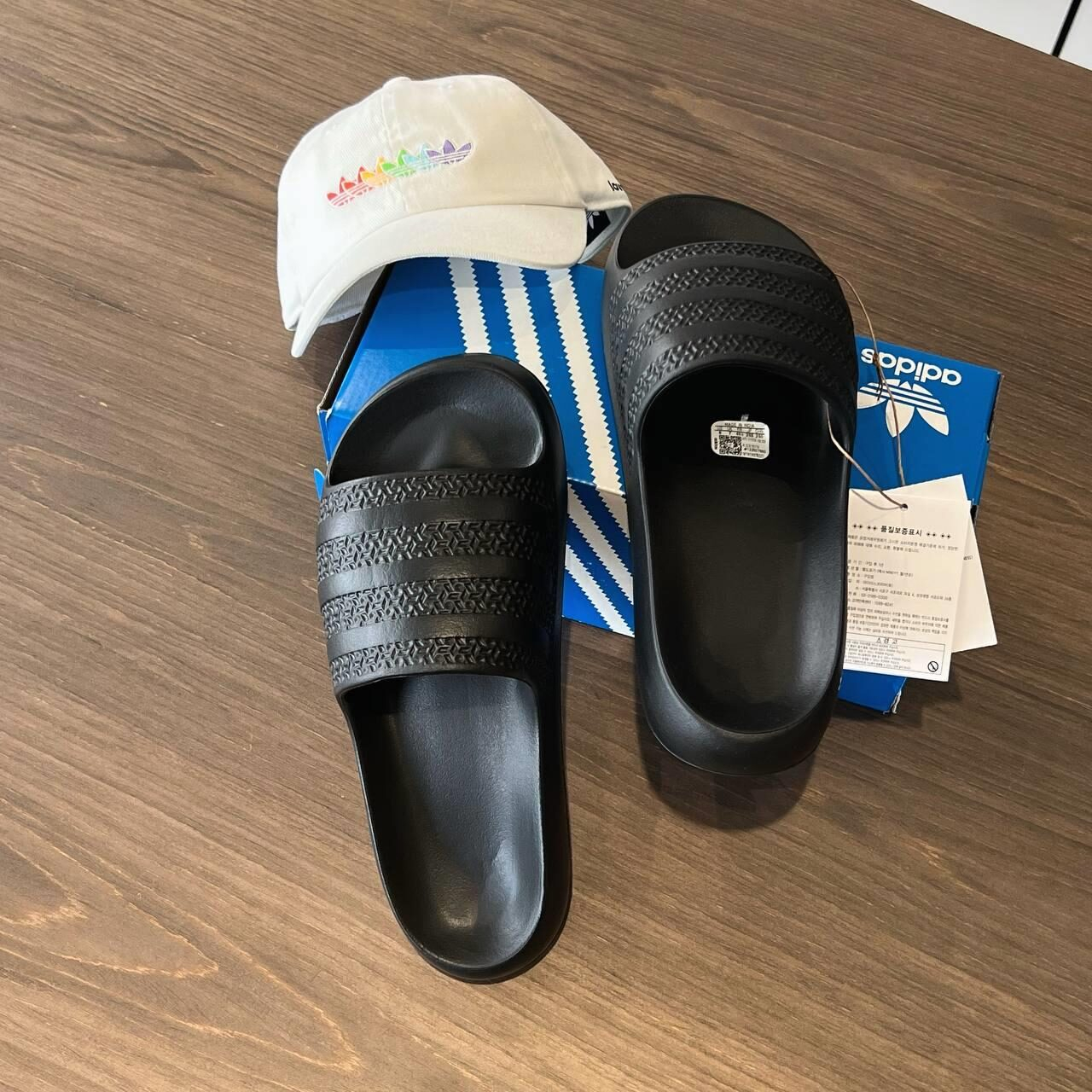 Claquette Adidas Adilette Ayoon GX1979 https://mastersportdz.store original Algerie DZ Claquette Adidas Adilette Ayoon GX1979 https://mastersportdz.store original Algerie DZ