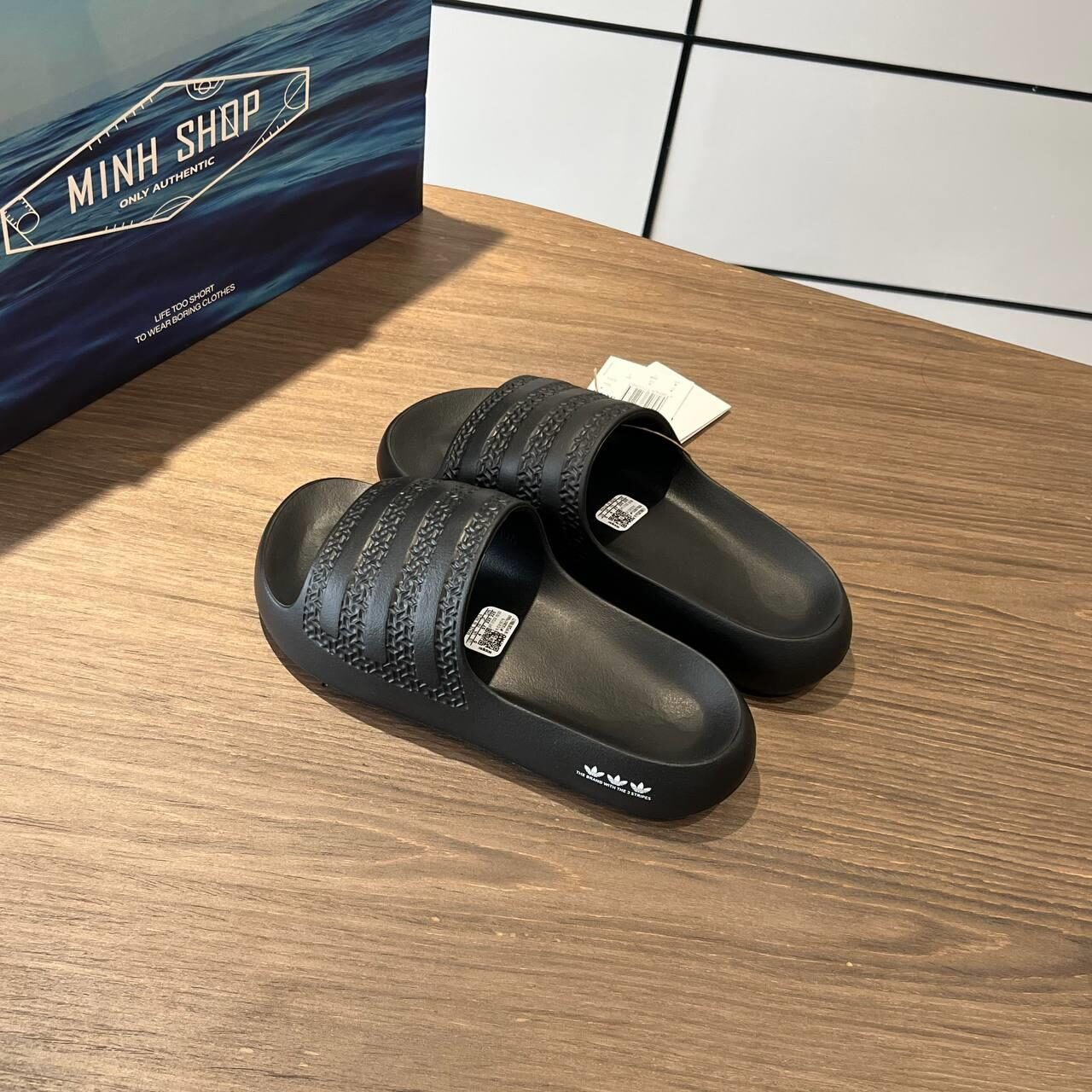 Claquette Adidas Adilette Ayoon GX1979 https://mastersportdz.store original Algerie DZ Claquette Adidas Adilette Ayoon GX1979 https://mastersportdz.store original Algerie DZ