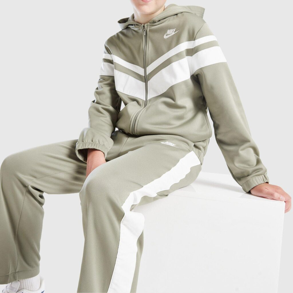 Ensemble de Survêtement Nike Dri-Fit Enfant HQ9316-320 https://mastersportdz.store original Algerie DZ Ensemble de Survêtement Nike Dri-Fit Enfant HQ9316-320 https://mastersportdz.store original Algerie DZ