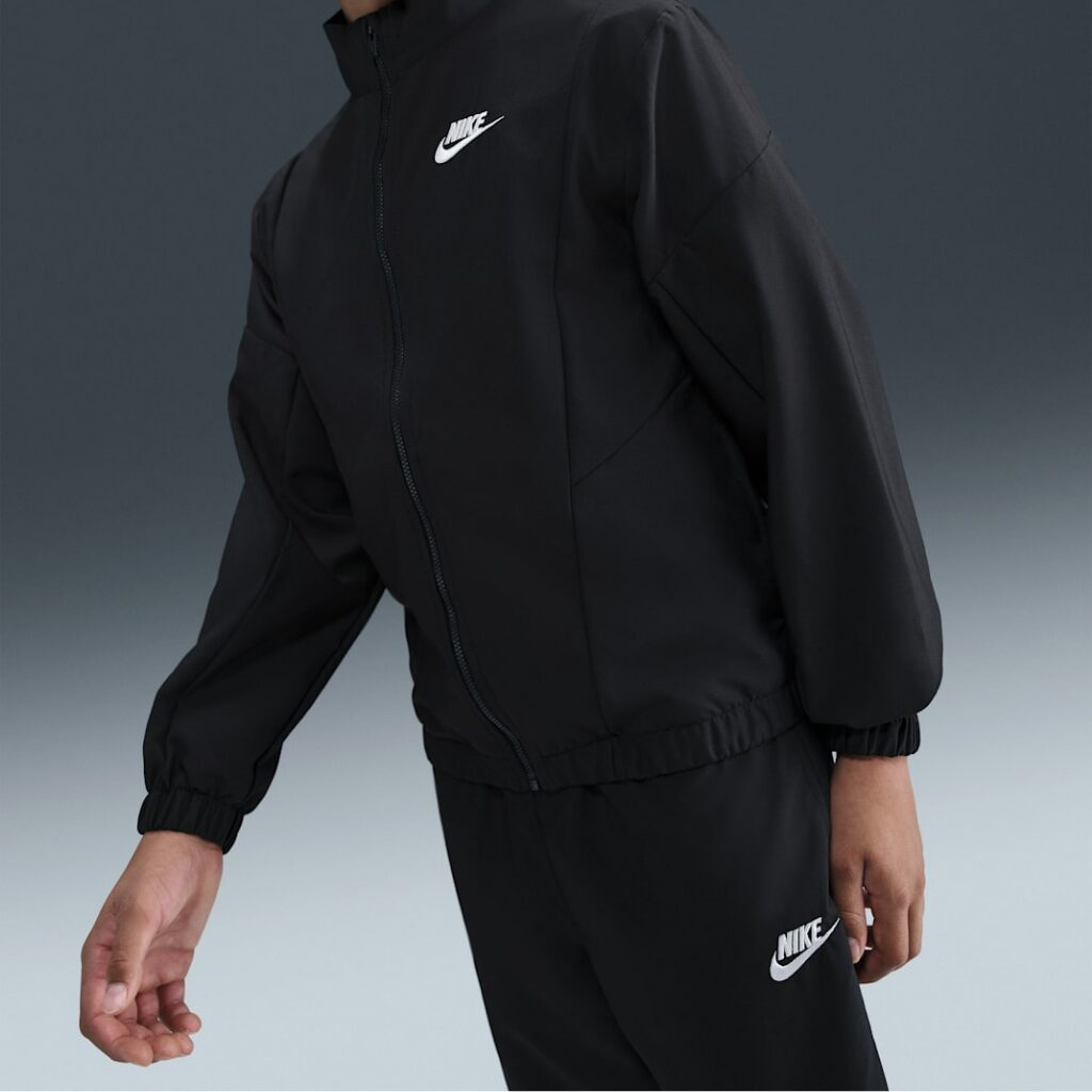 Ensemble de Survêtement Nike Woven Enfant HQ9314-011 https://mastersportdz.store original Algerie DZ Ensemble de Survêtement Nike Woven Enfant HQ9314-011 https://mastersportdz.store original Algerie DZ