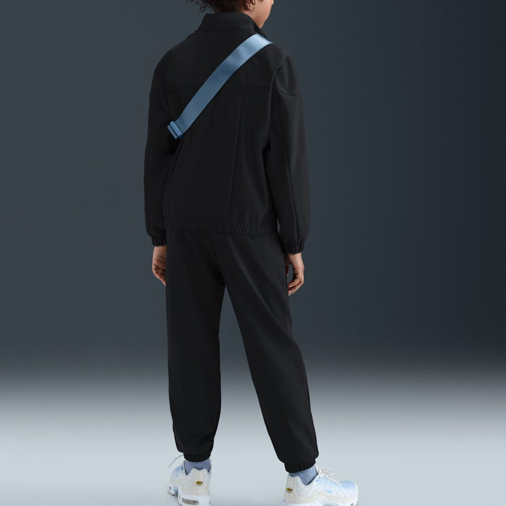 Ensemble de Survêtement Nike Woven Enfant HQ9314-011 https://mastersportdz.store original Algerie DZ Ensemble de Survêtement Nike Woven Enfant HQ9314-011 https://mastersportdz.store original Algerie DZ