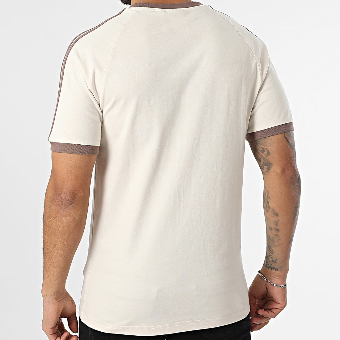 Tshirt Adidas 3 bandes Adicolor Classics JN7020 https://mastersportdz.store original Algerie DZ Tshirt Adidas 3 bandes Adicolor Classics JN7020 https://mastersportdz.store original Algerie DZ