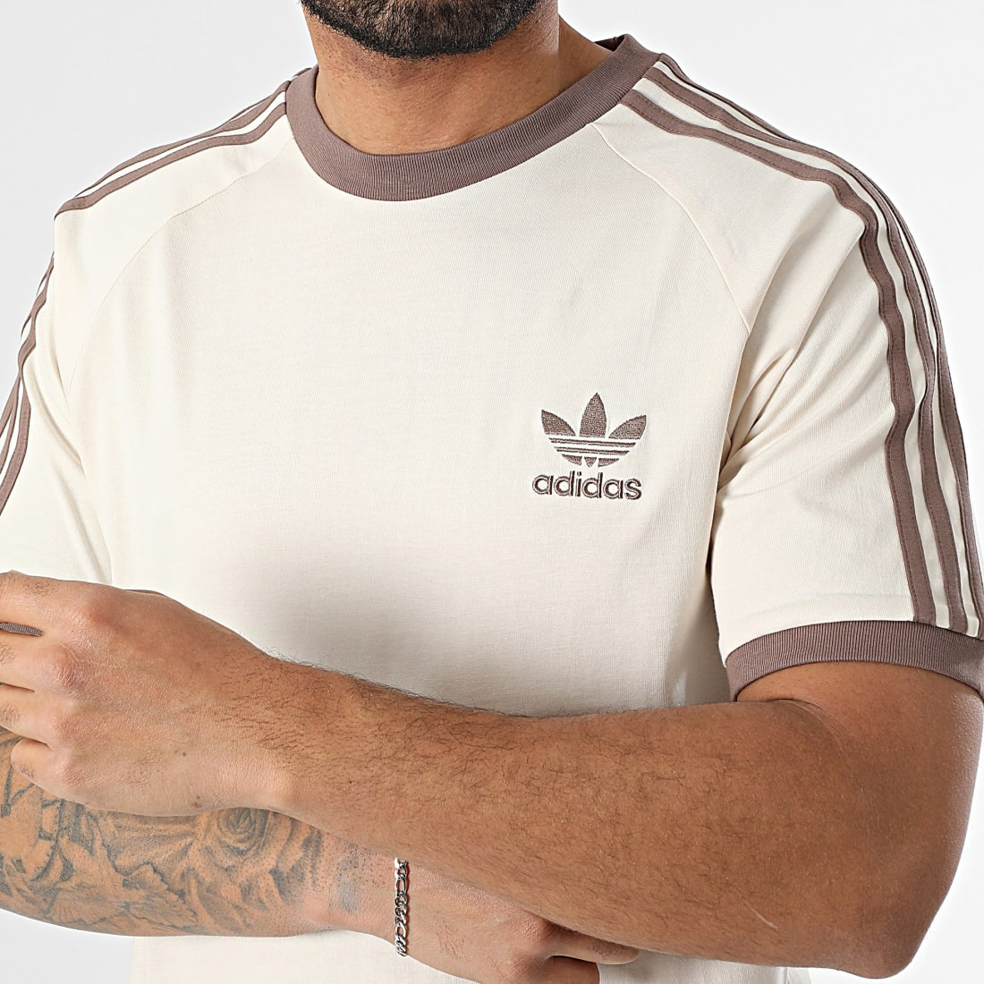 Tshirt Adidas 3 bandes Adicolor Classics JN7020 https://mastersportdz.store original Algerie DZ Tshirt Adidas 3 bandes Adicolor Classics JN7020 https://mastersportdz.store original Algerie DZ