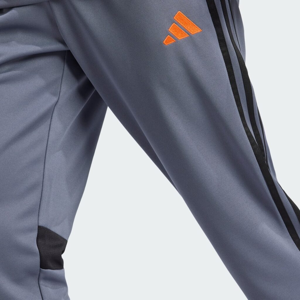 Ensemble Adidas Tiro 25 Essentials: T-shirt et pantalon pour Homme JD0444 https://mastersportdz.store original Algerie DZ Ensemble Adidas Tiro 25 Essentials: T-shirt et pantalon pour Homme JD0444 https://mastersportdz.store original Algerie DZ