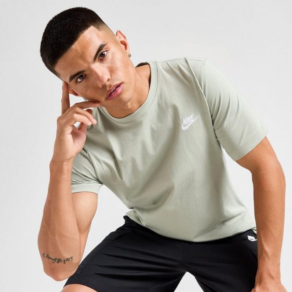 T-Shirt Nike Sportswear Club AR4997-371 https://mastersportdz.store original Algerie DZ