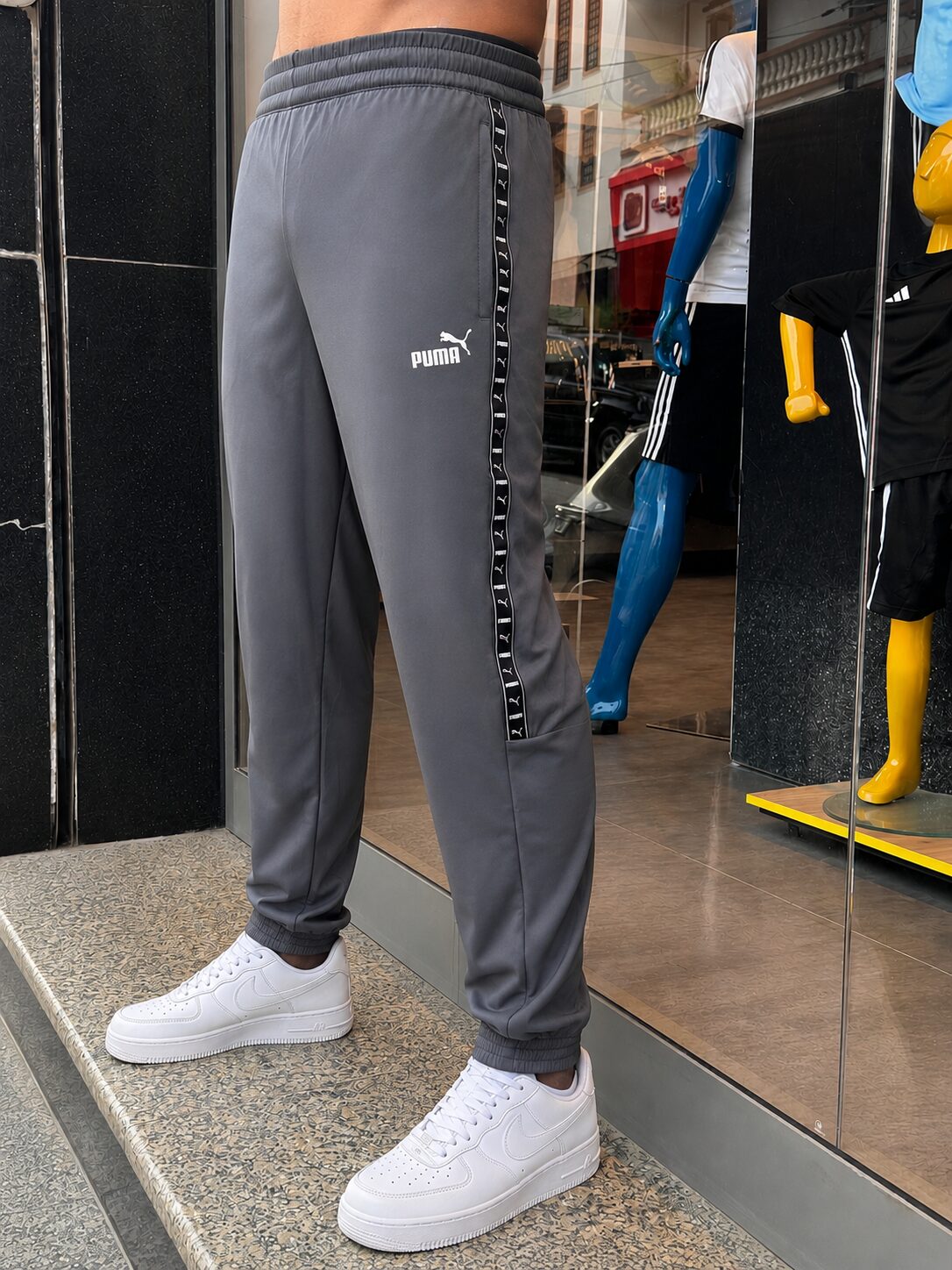 Pantalon tissé PUMA ESS TAPE Homme 68468101 https://mastersportdz.store original Algerie DZ Pantalon tissé PUMA ESS TAPE Homme 68468101 https://mastersportdz.store original Algerie DZ