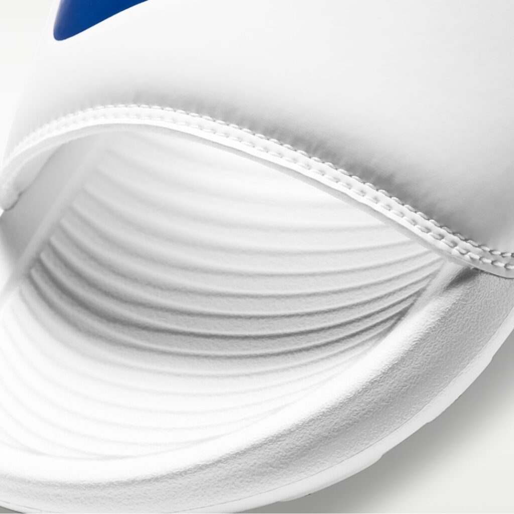 Claquette Nike Victori One CN9675-102 https://mastersportdz.store original Algerie DZ Claquette Nike Victori One CN9675-102 https://mastersportdz.store original Algerie DZ