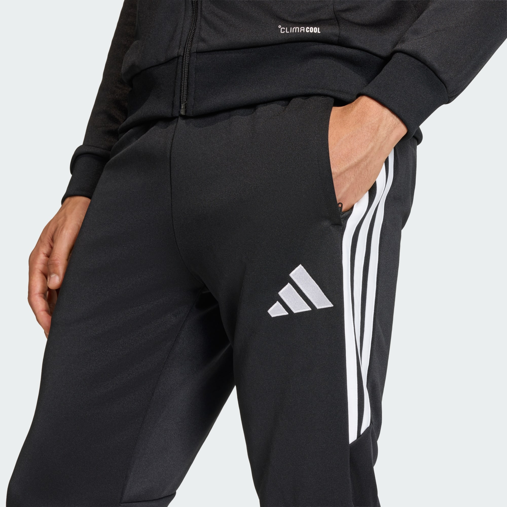 Pantacourt Adidas 3/4 Tiro26 League KA6342 https://mastersportdz.store original Algerie DZ Pantacourt Adidas 3/4 Tiro26 League KA6342 https://mastersportdz.store original Algerie DZ