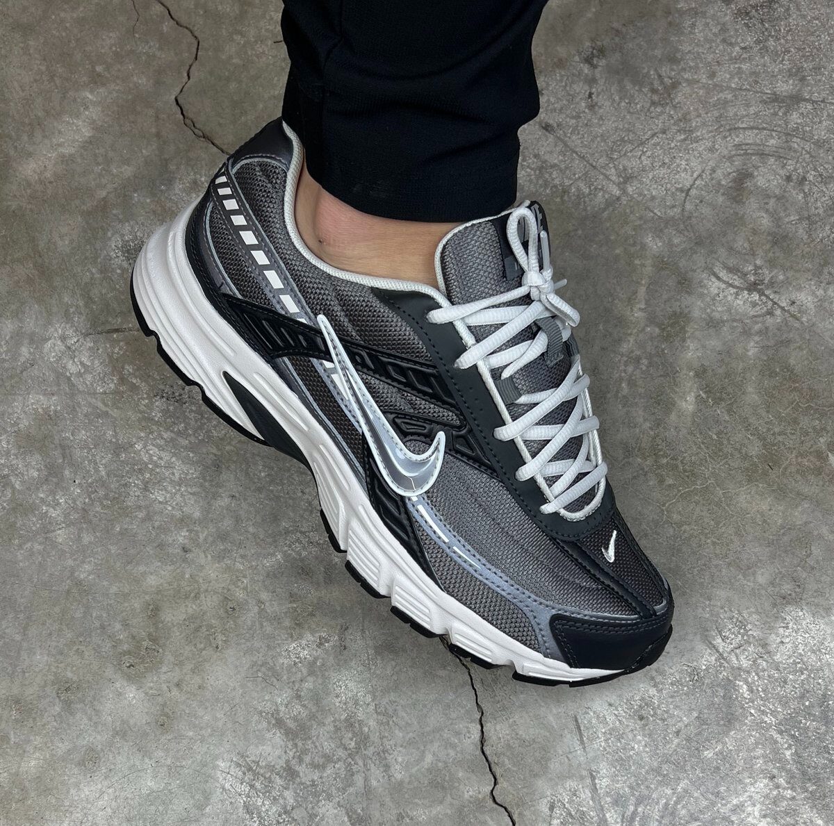 Basket Nike Initiator IB3083-001 https://mastersportdz.store original Algerie DZ