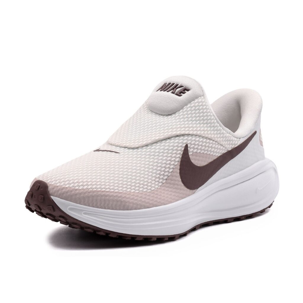 Basket Nike Revolution 8 EasyOn HQ2415-002 https://mastersportdz.store original Algerie DZ Basket Nike Revolution 8 EasyOn HQ2415-002 https://mastersportdz.store original Algerie DZ